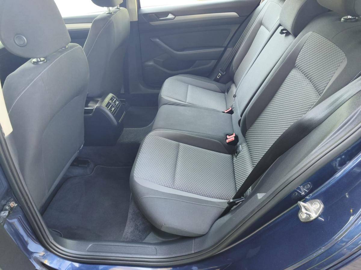 volkswagen-passat-variant-2015-diesel-1598cc