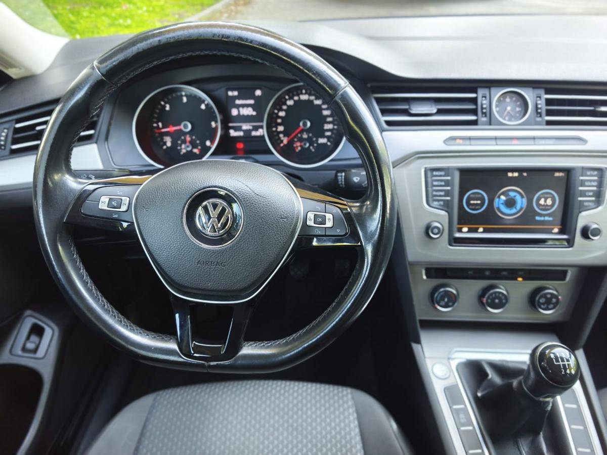 volkswagen-passat-variant-2015-diesel-1598cc