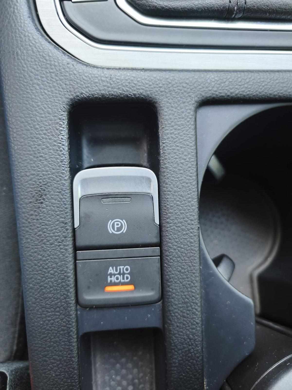 volkswagen-passat-variant-2015-diesel-1598cc