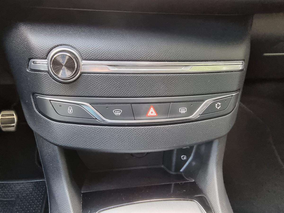 peugeot-308-sw-2017-diesel-1560cc