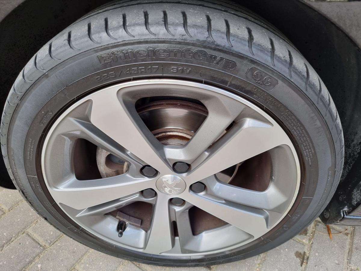 peugeot-308-sw-2017-diesel-1560cc