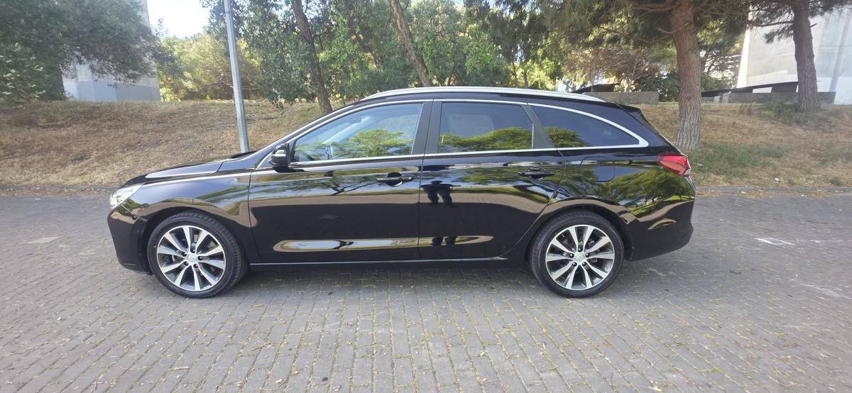 hyundai-i30-sw-2017-diesel-1582cc