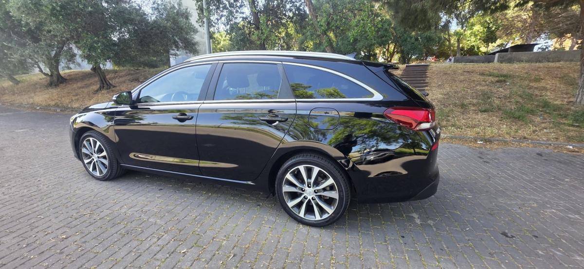 hyundai-i30-sw-2017-diesel-1582cc