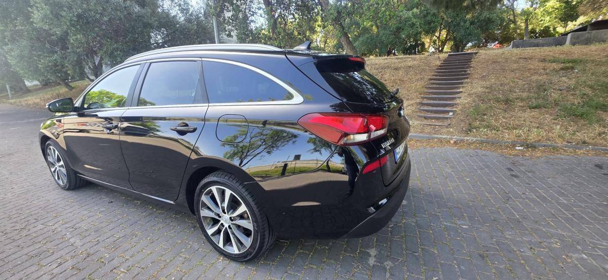 hyundai-i30-sw-2017-diesel-1582cc