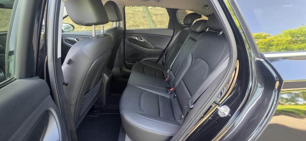 hyundai-i30-sw-2017-diesel-1582cc