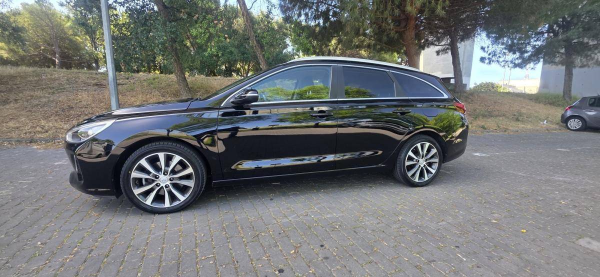 hyundai-i30-sw-2017-diesel-1582cc