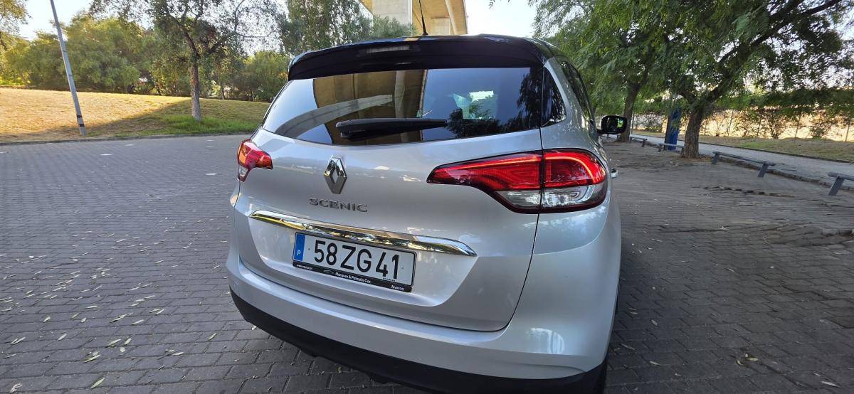 renault-scenic-2019-diesel-1750cc