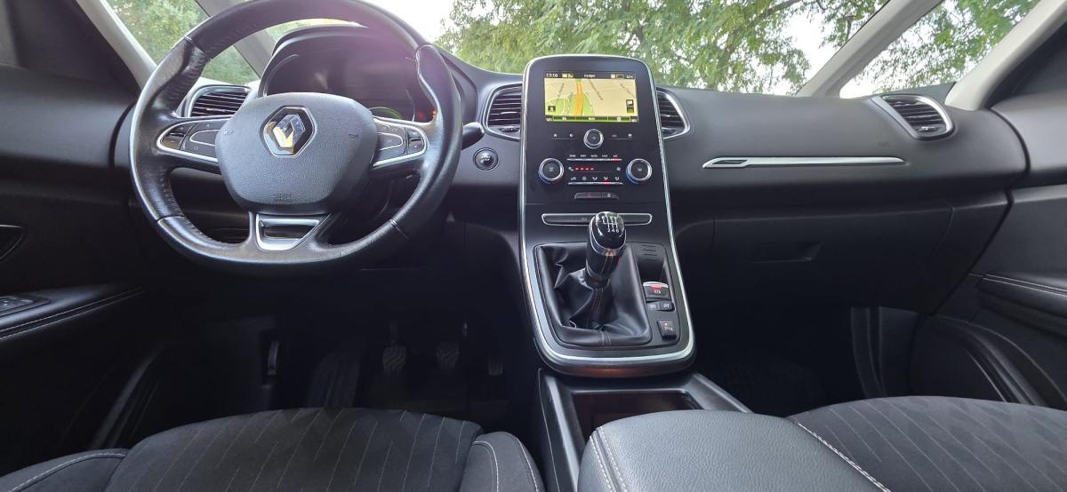 renault-scenic-2019-diesel-1750cc