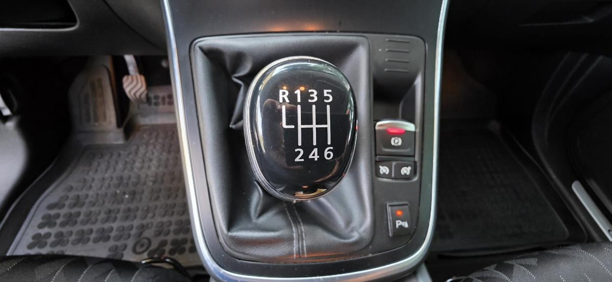 renault-scenic-2019-diesel-1750cc