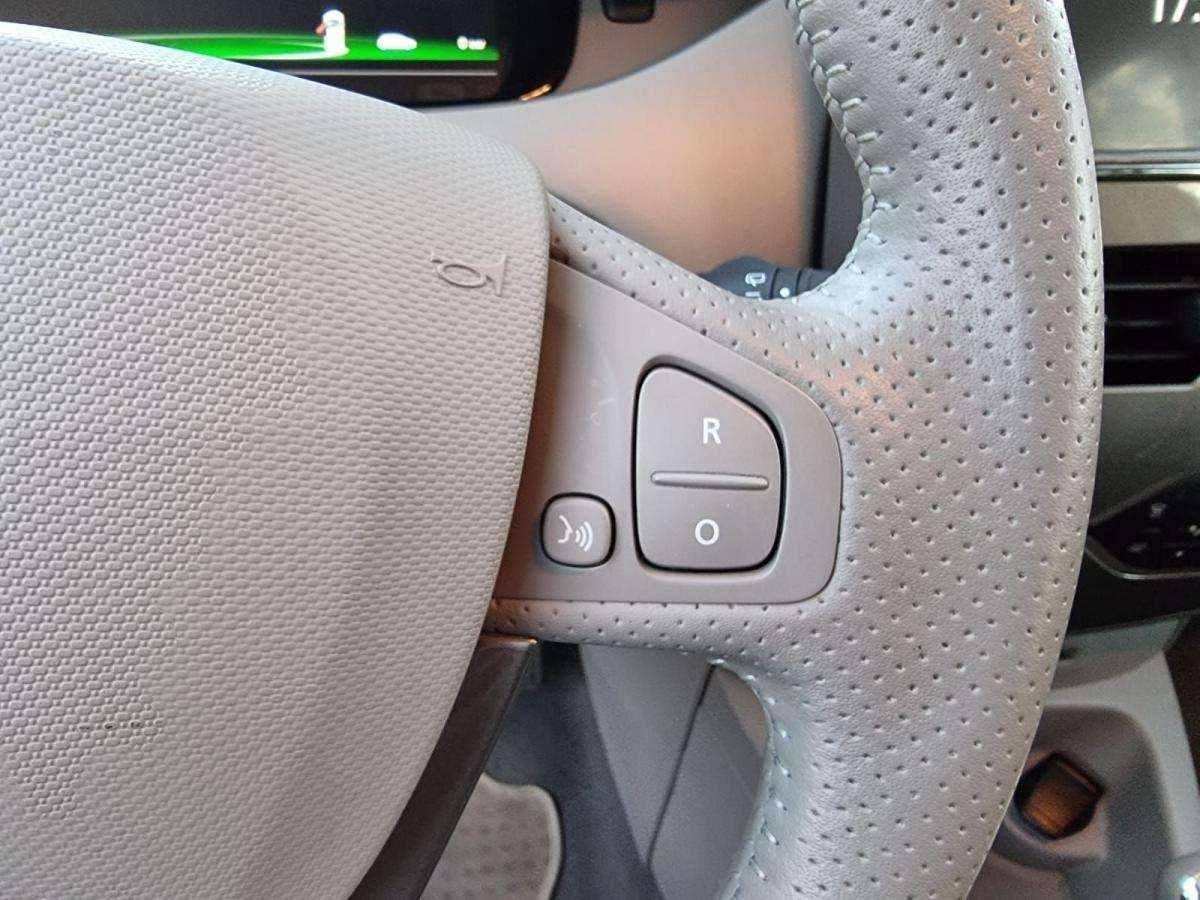 renault-zoe-2018-eletrico-0cc
