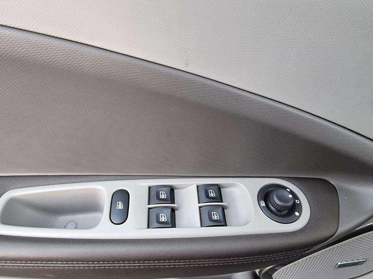 renault-zoe-2018-eletrico-0cc