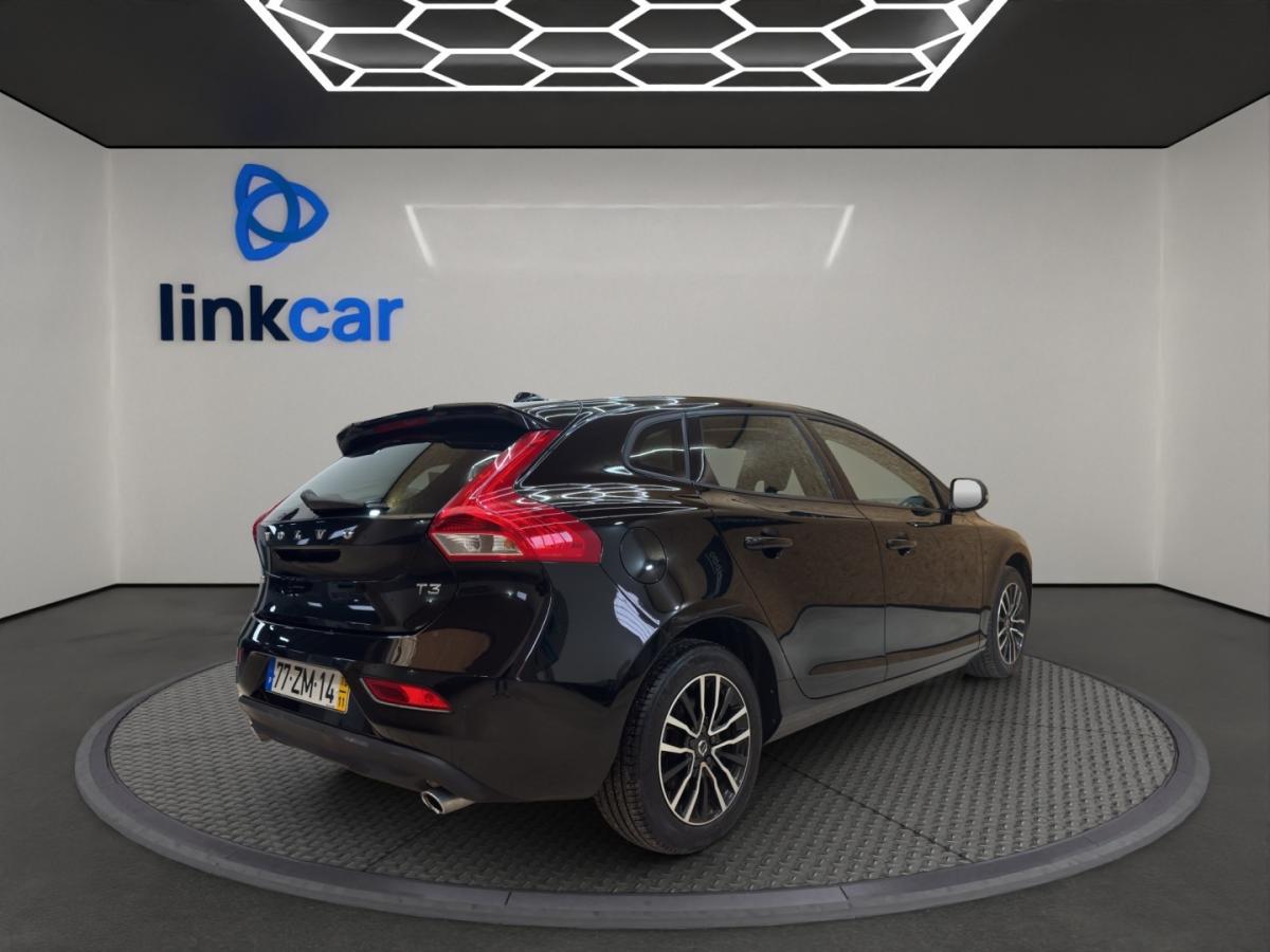 volvo-v40-2019-gasolina-1498cc