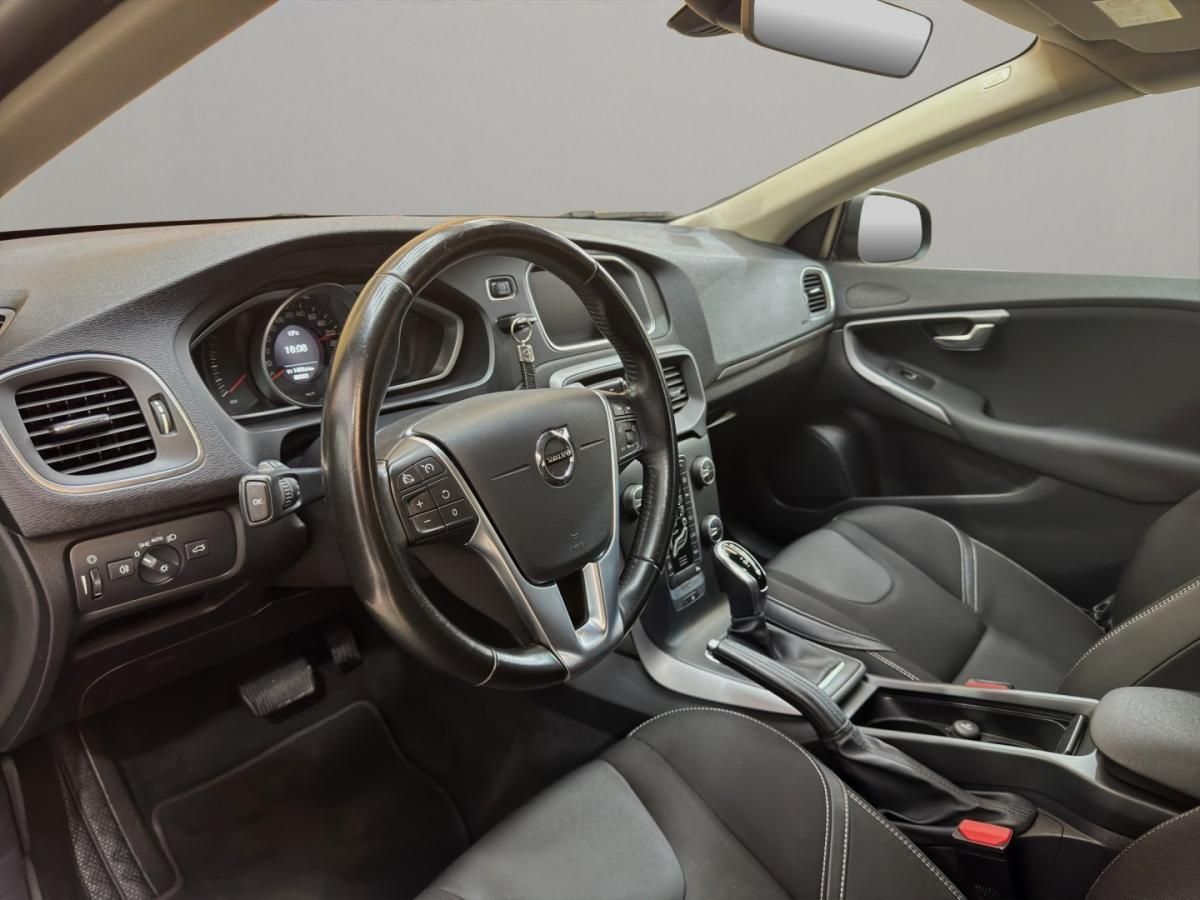 volvo-v40-2019-gasolina-1498cc