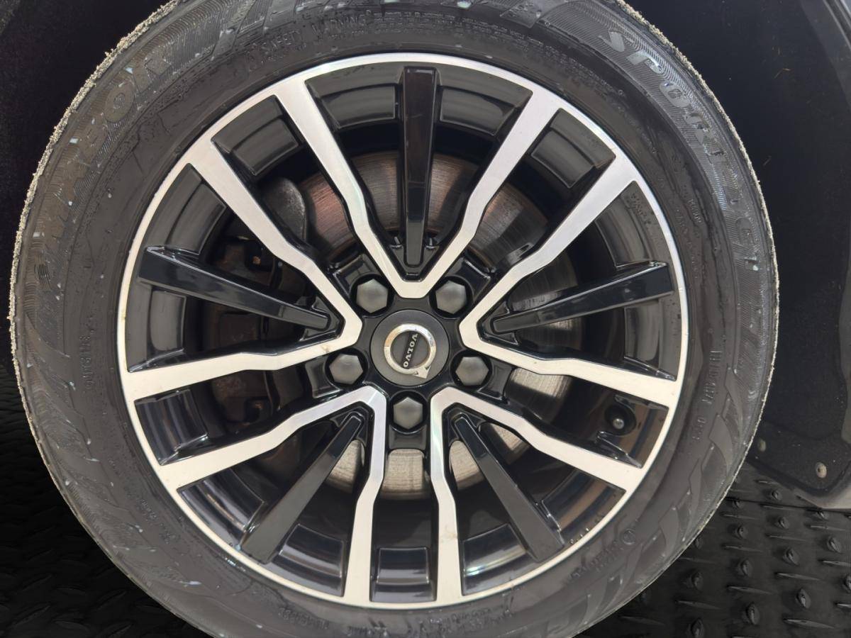 volvo-v40-2019-gasolina-1498cc