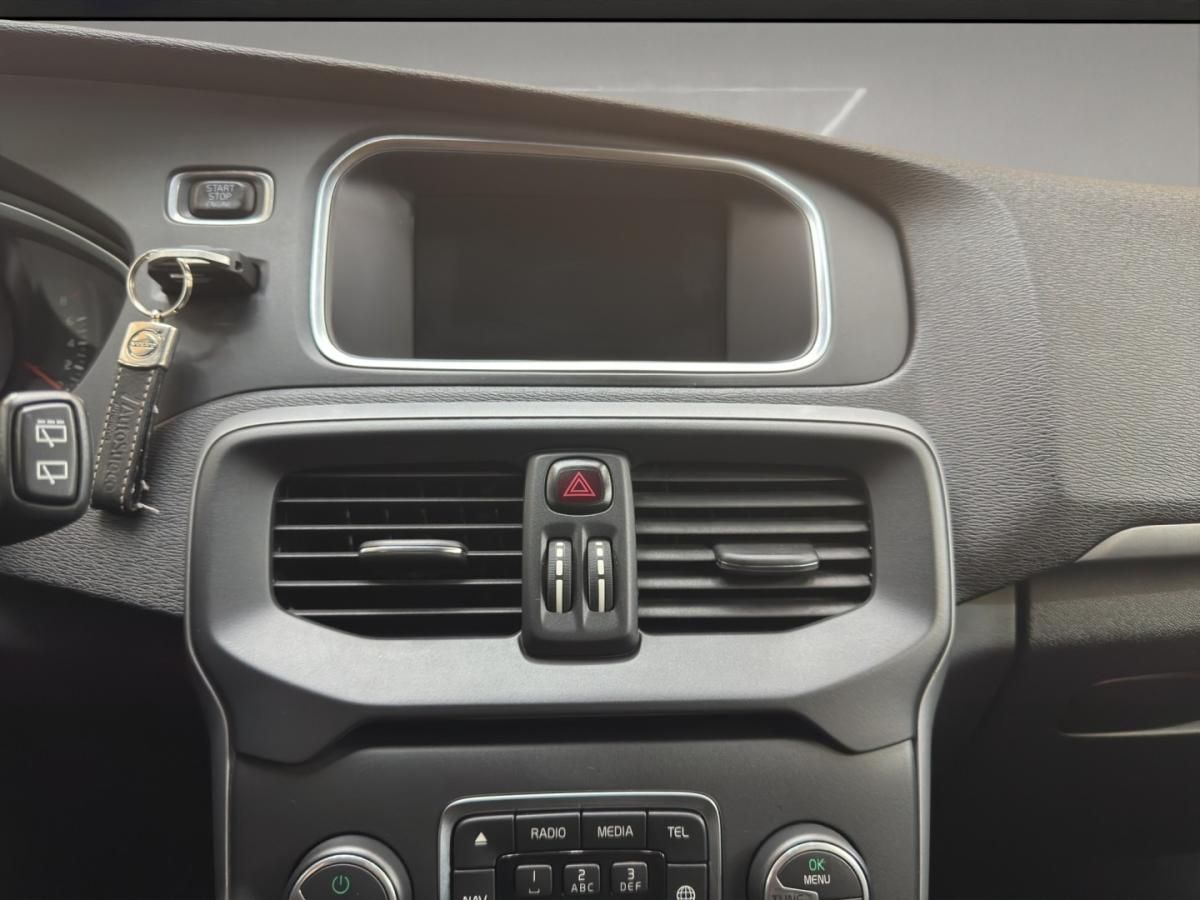 volvo-v40-2019-gasolina-1498cc