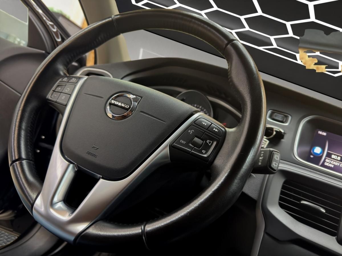 volvo-v40-2019-gasolina-1498cc
