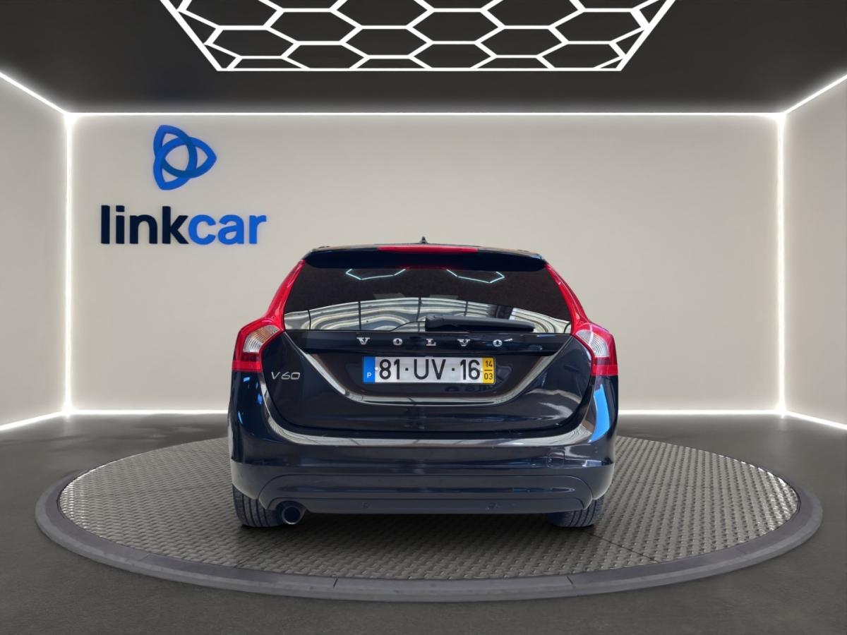 volvo-v60-2014-diesel-1560cc