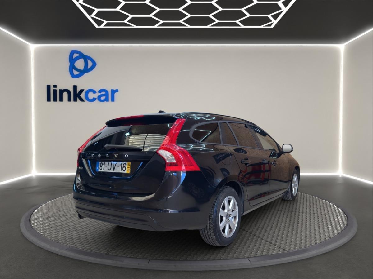 volvo-v60-2014-diesel-1560cc