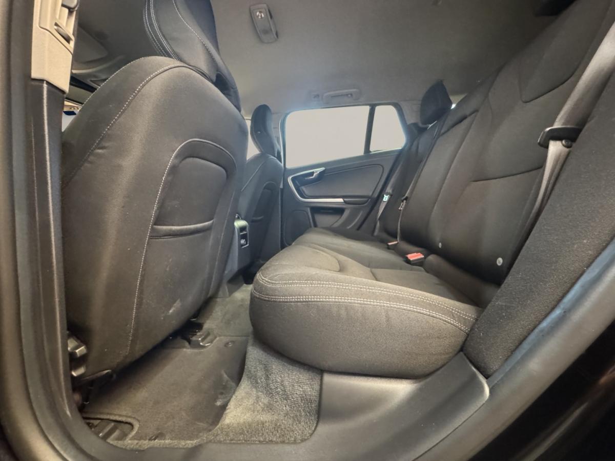 volvo-v60-2014-diesel-1560cc