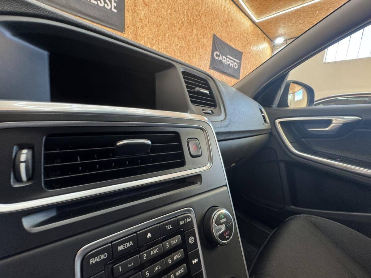 volvo-v60-2014-diesel-1560cc