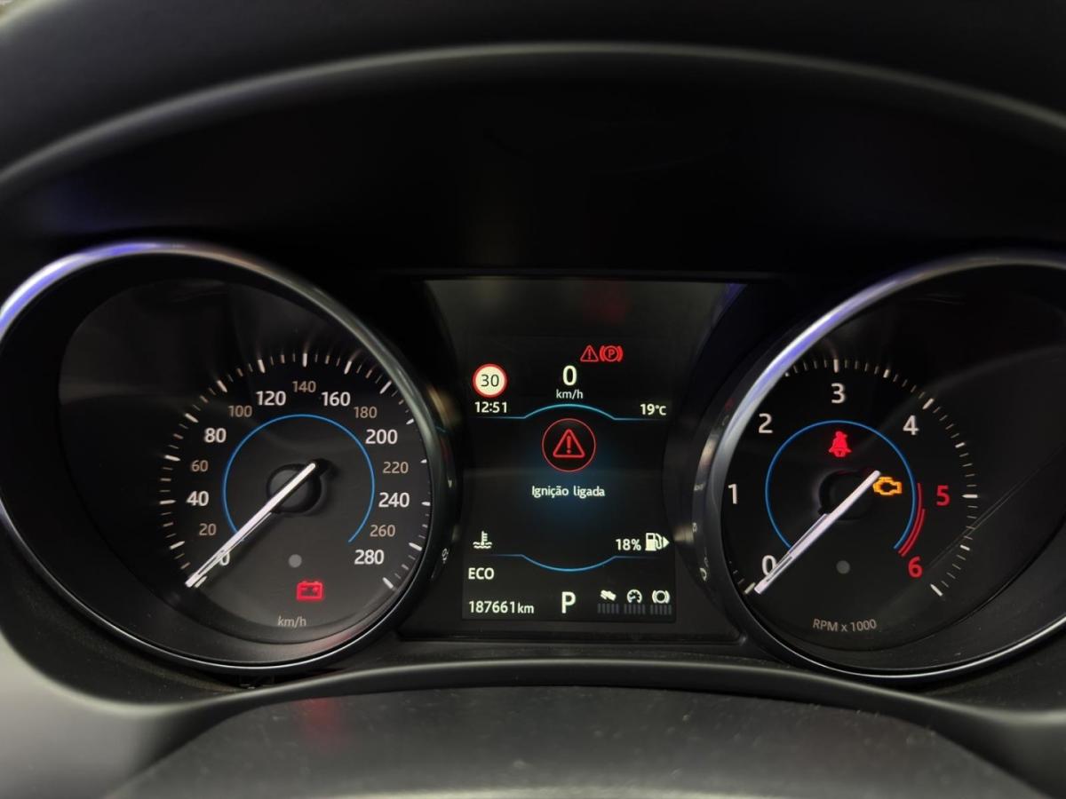 jaguar-xe-2016-diesel-1999cc