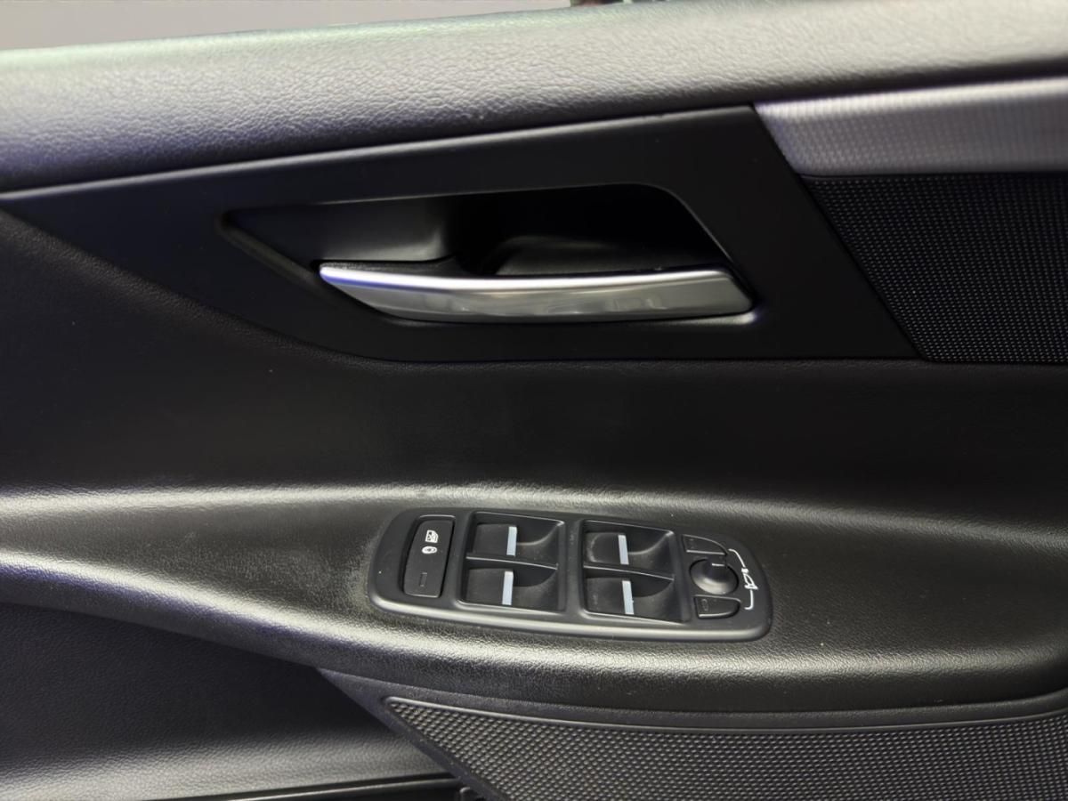 jaguar-xe-2016-diesel-1999cc