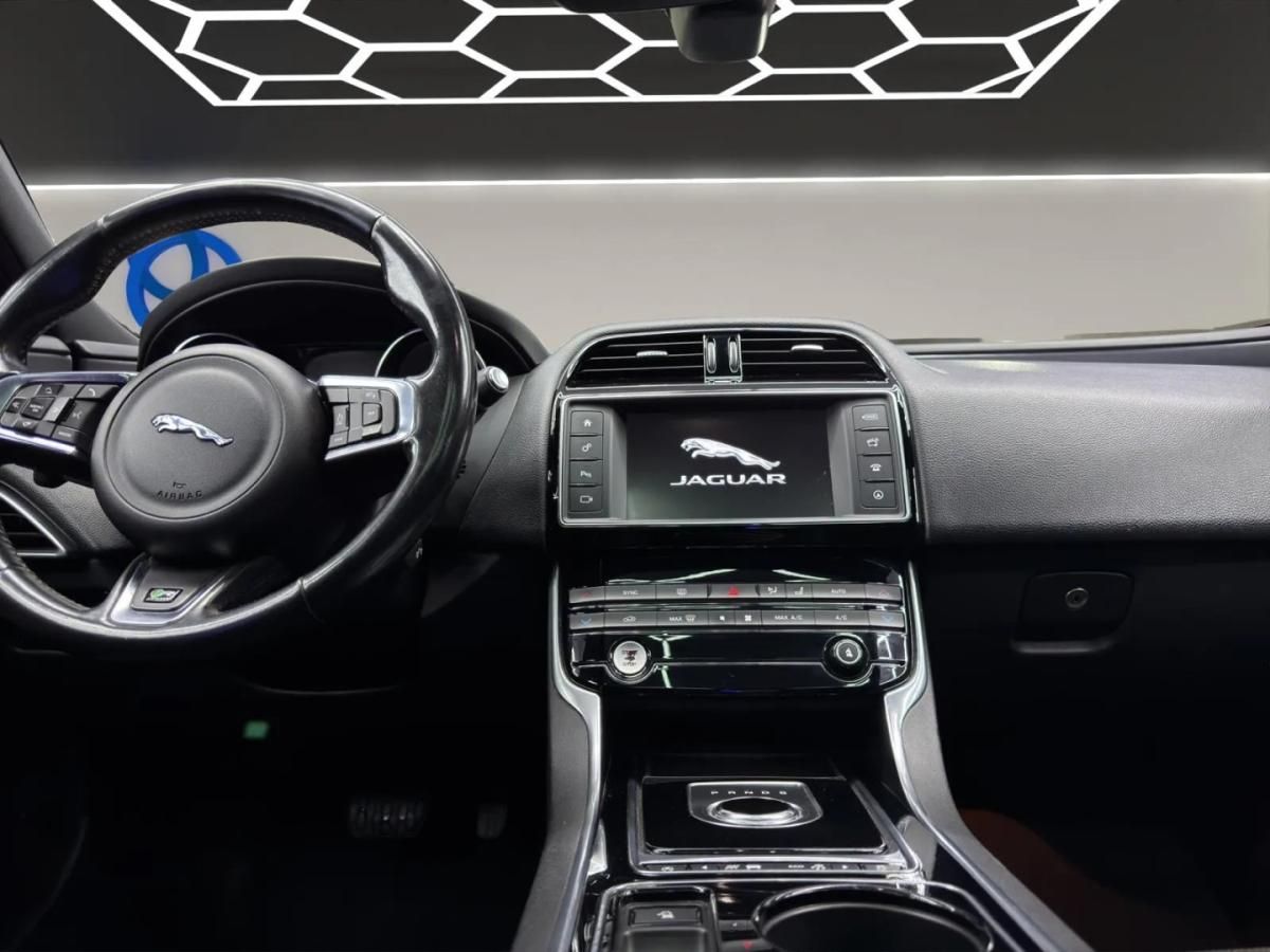 jaguar-xe-2016-diesel-1999cc