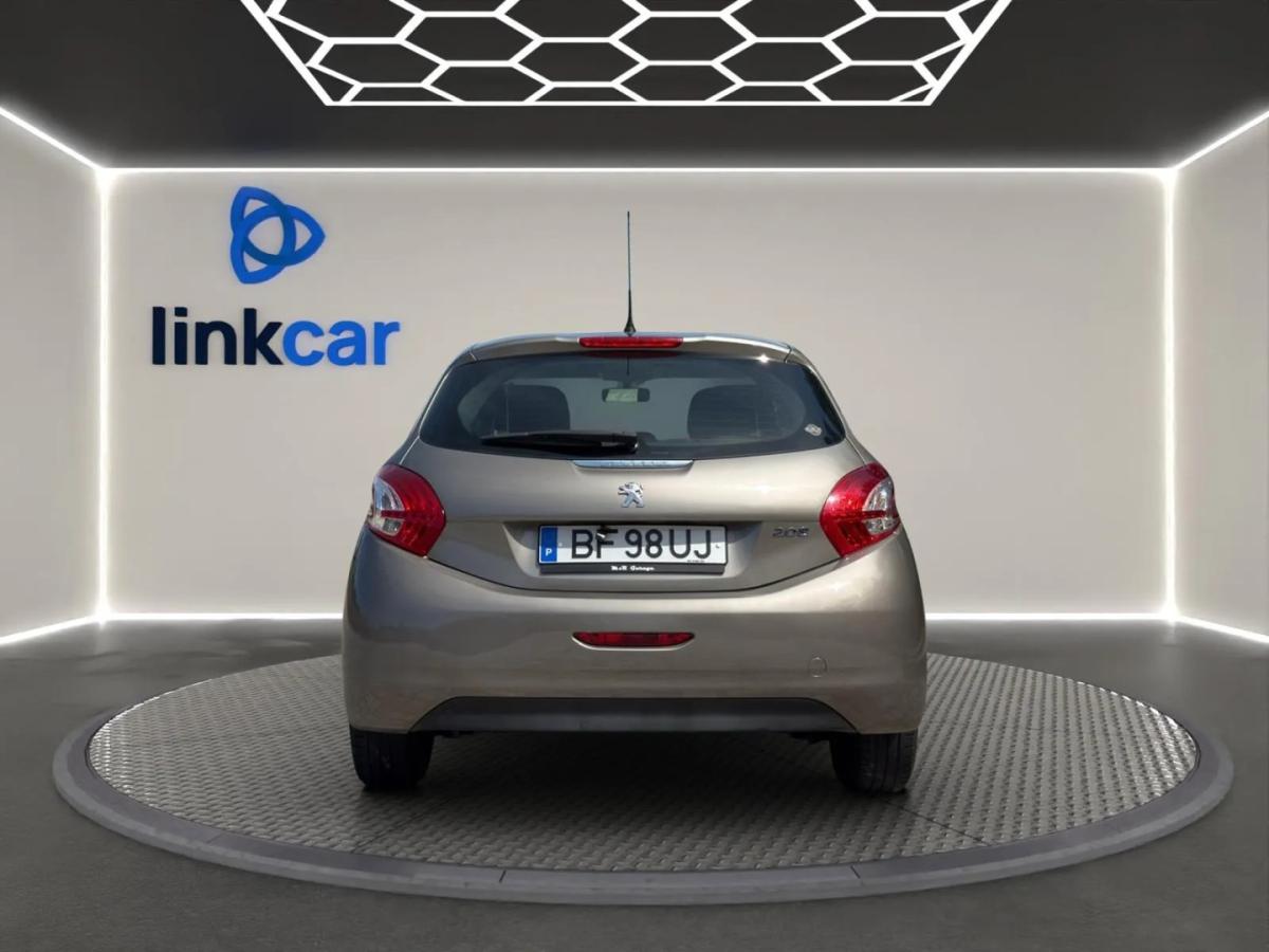 peugeot-208-2013-gasolina-999cc