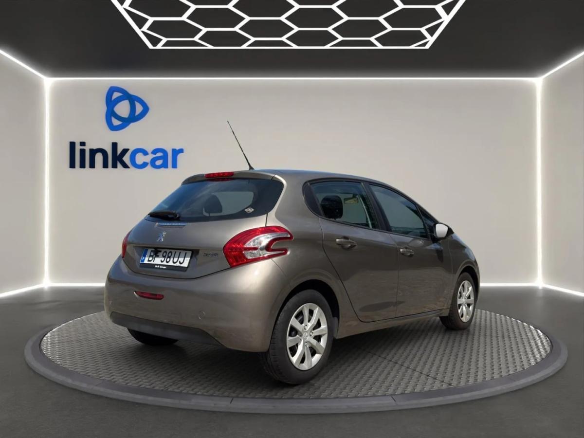 peugeot-208-2013-gasolina-999cc