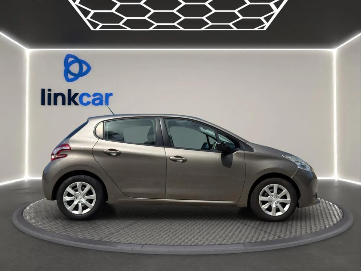 peugeot-208-2013-gasolina-999cc