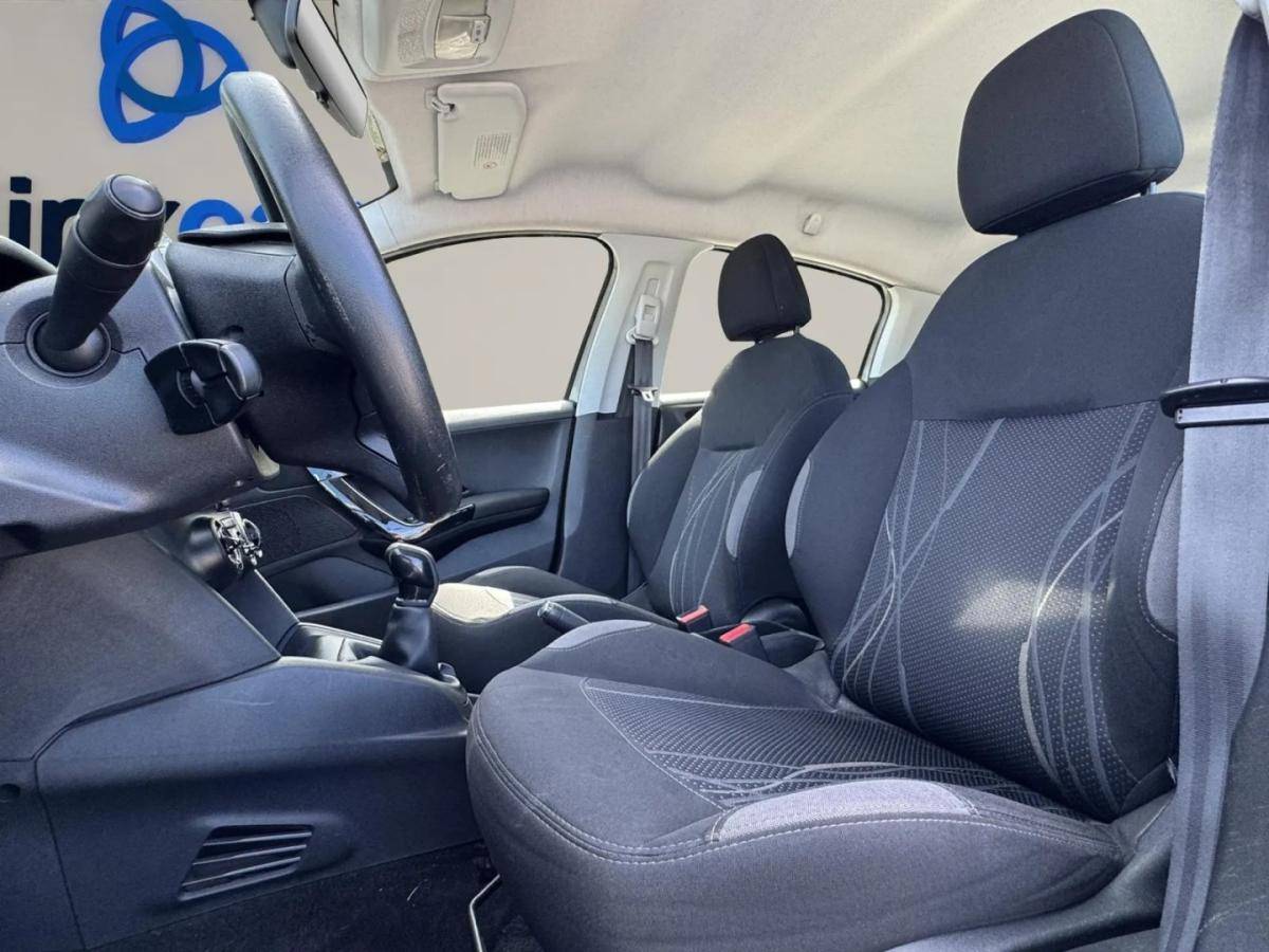 peugeot-208-2013-gasolina-999cc