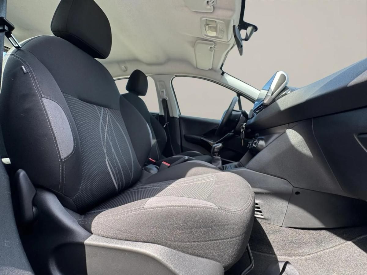 peugeot-208-2013-gasolina-999cc