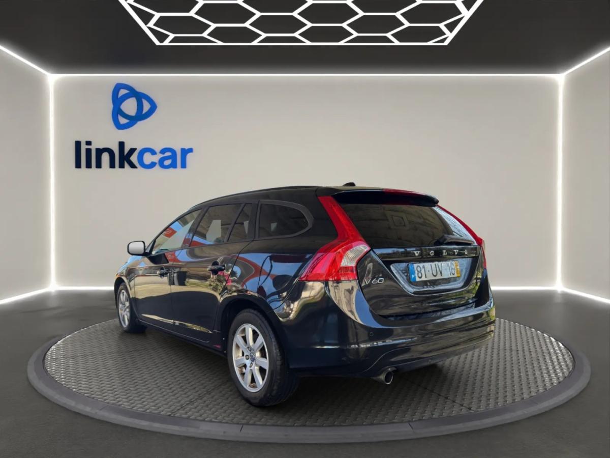 volvo-v60-2014-diesel-1560cc