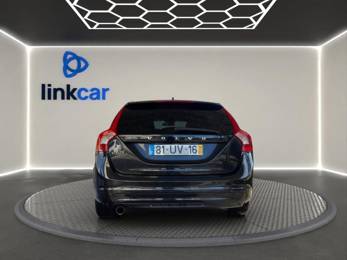 volvo-v60-2014-diesel-1560cc