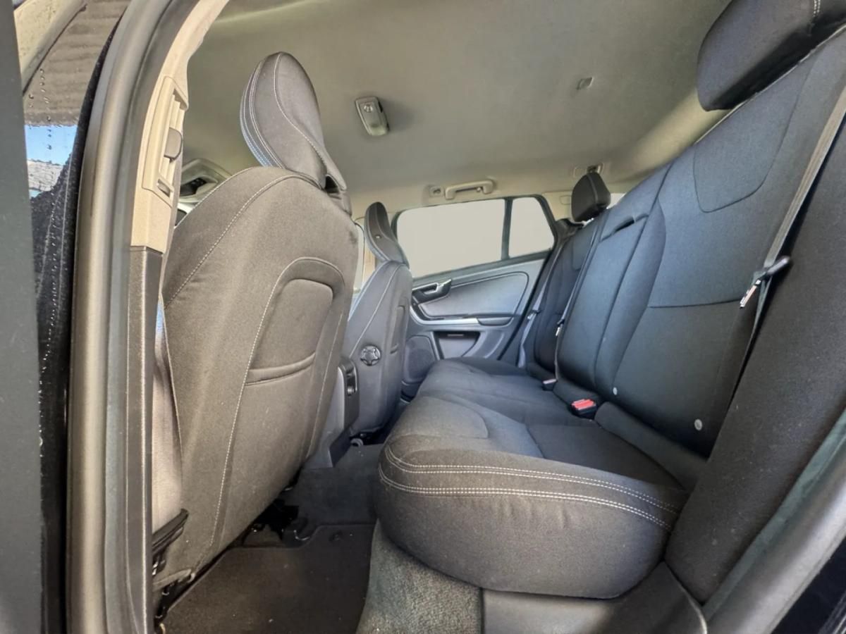 volvo-v60-2014-diesel-1560cc