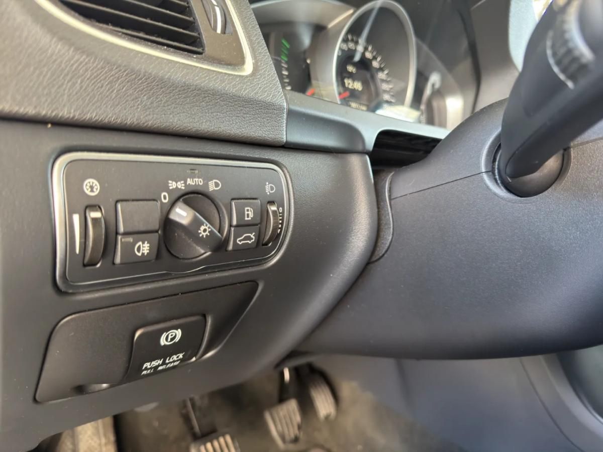 volvo-v60-2014-diesel-1560cc