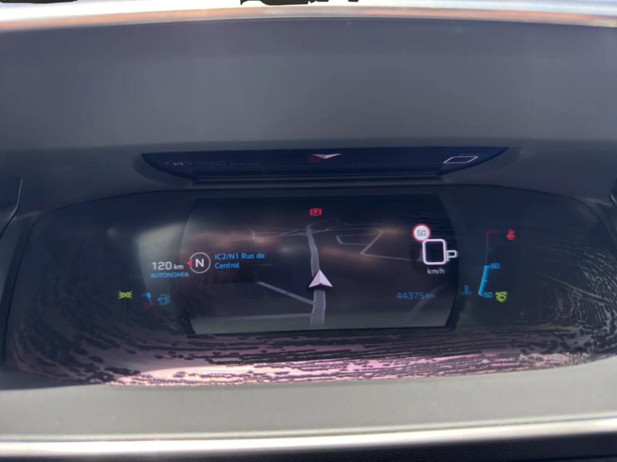 peugeot-208-2023-gasolina-1199cc