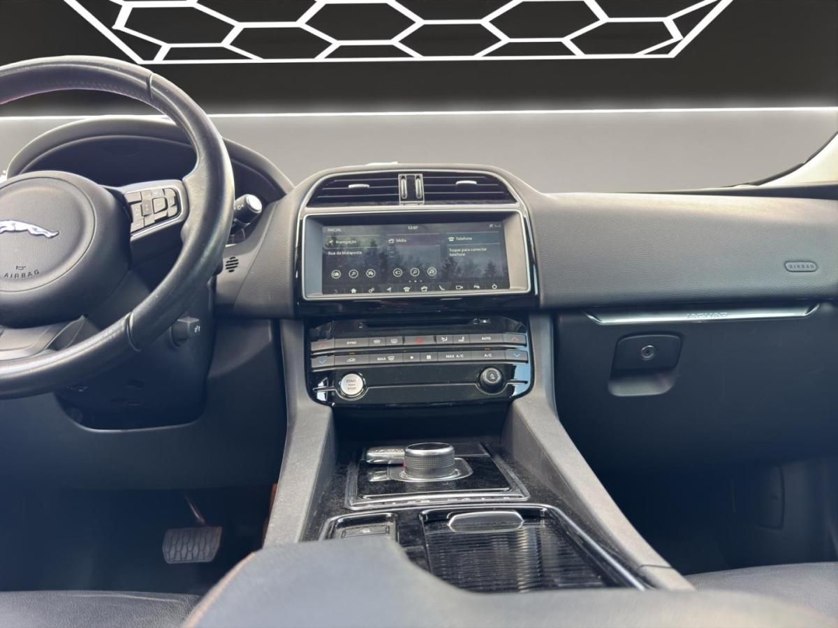 jaguar-f-pace-2016-diesel-1999cc