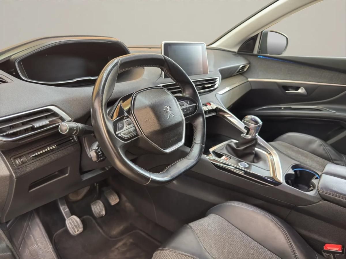 peugeot-5008-2021-gasolina-1199cc