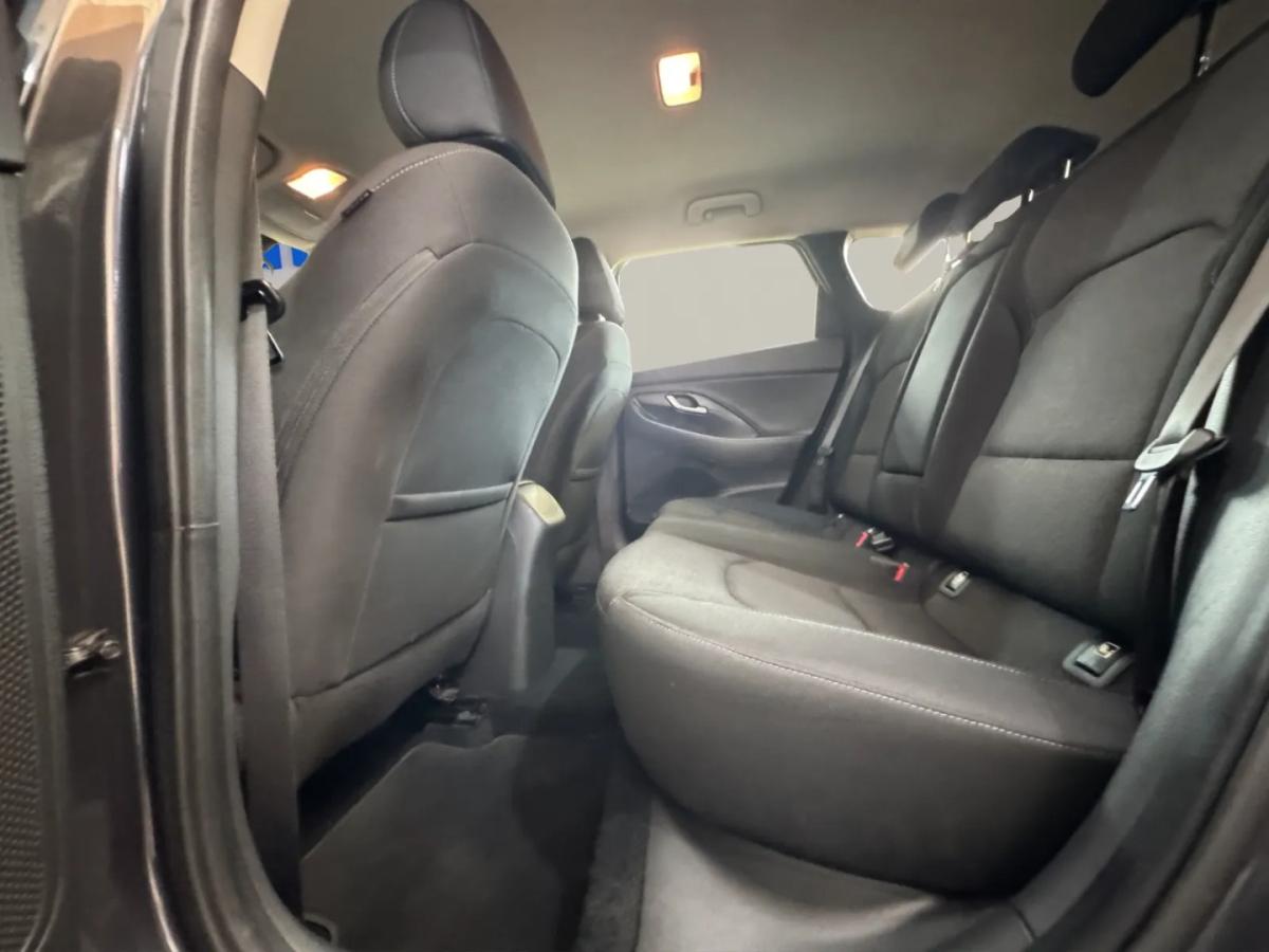 hyundai-i30-sw-2021-gasolina-998cc