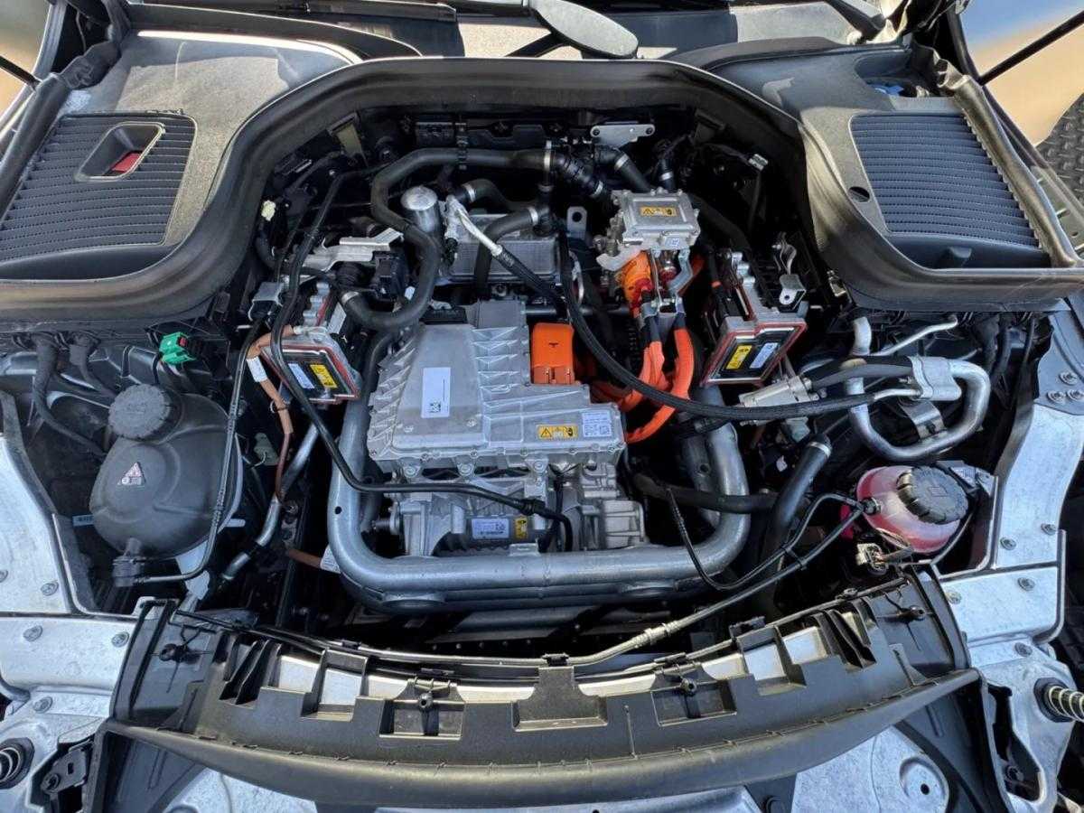 mercedes-benz-eqc-2021-eletrico-0cc