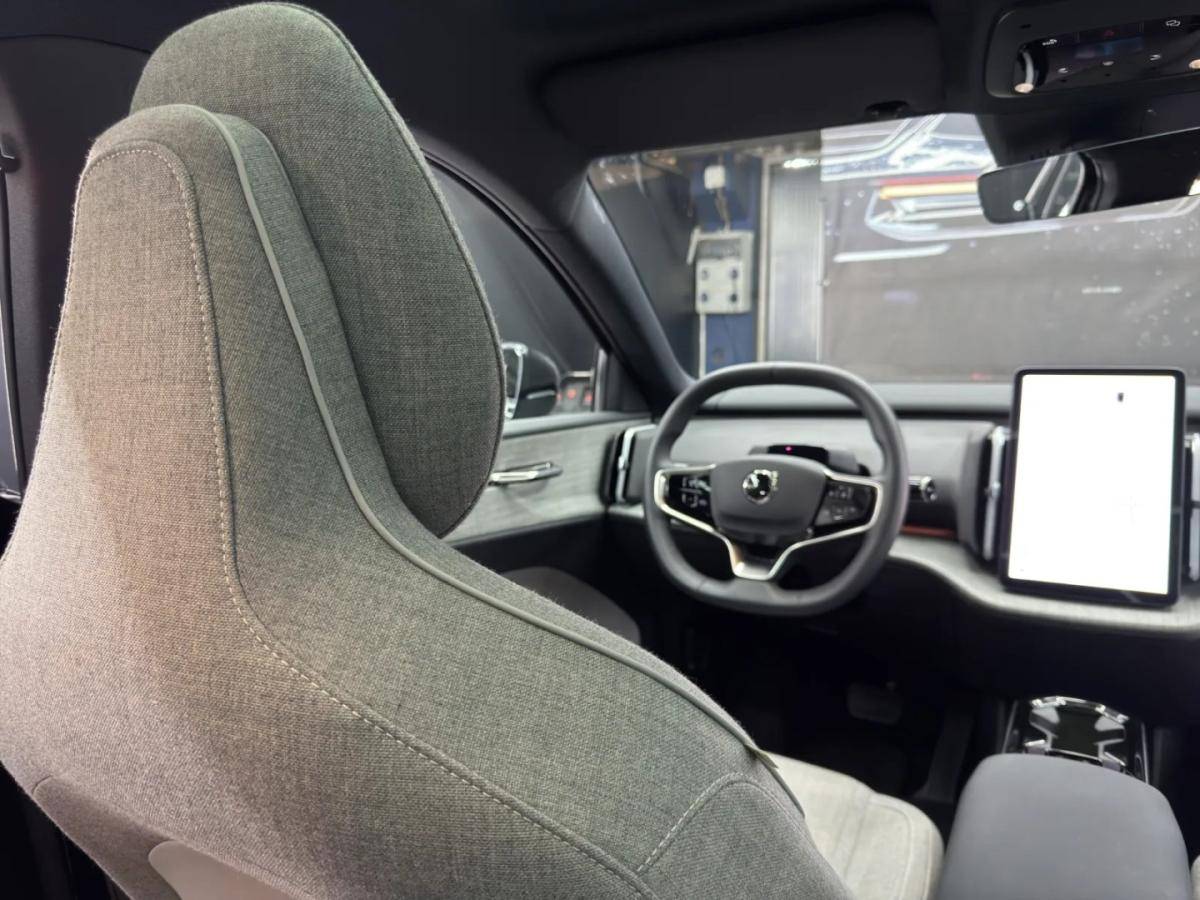 volvo-ex30-2025-eletrico-0cc