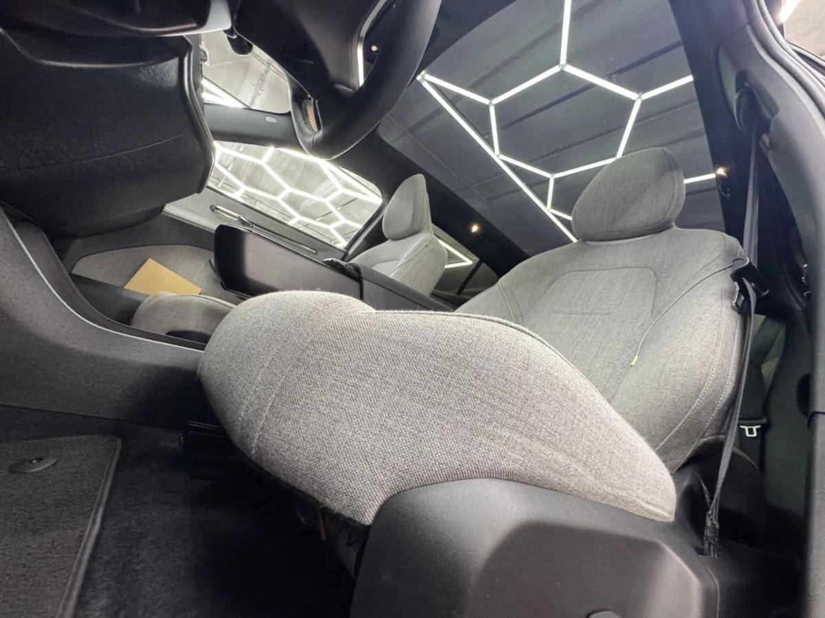volvo-ex30-2025-eletrico-0cc