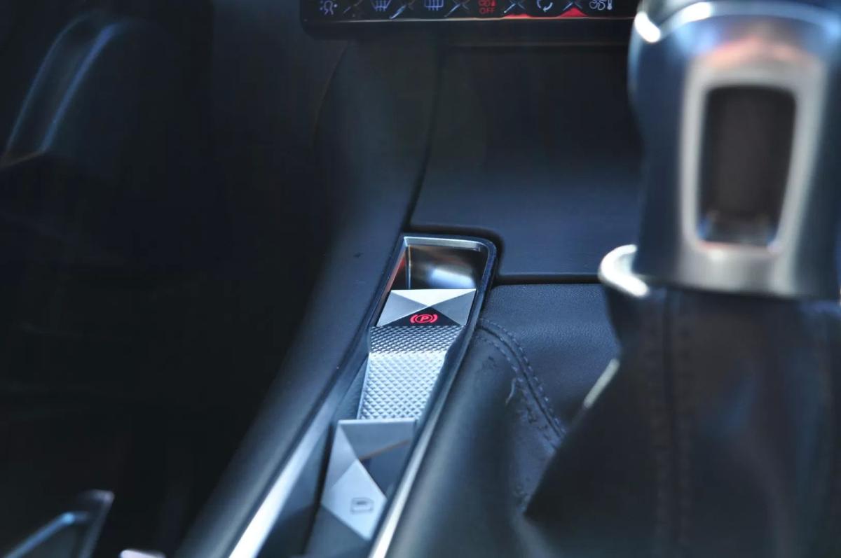 ds-ds-7-crossback-2018-diesel-1499cc