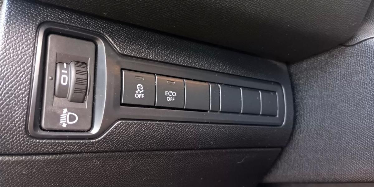 peugeot-308-sw-2017-gasolina-1199cc
