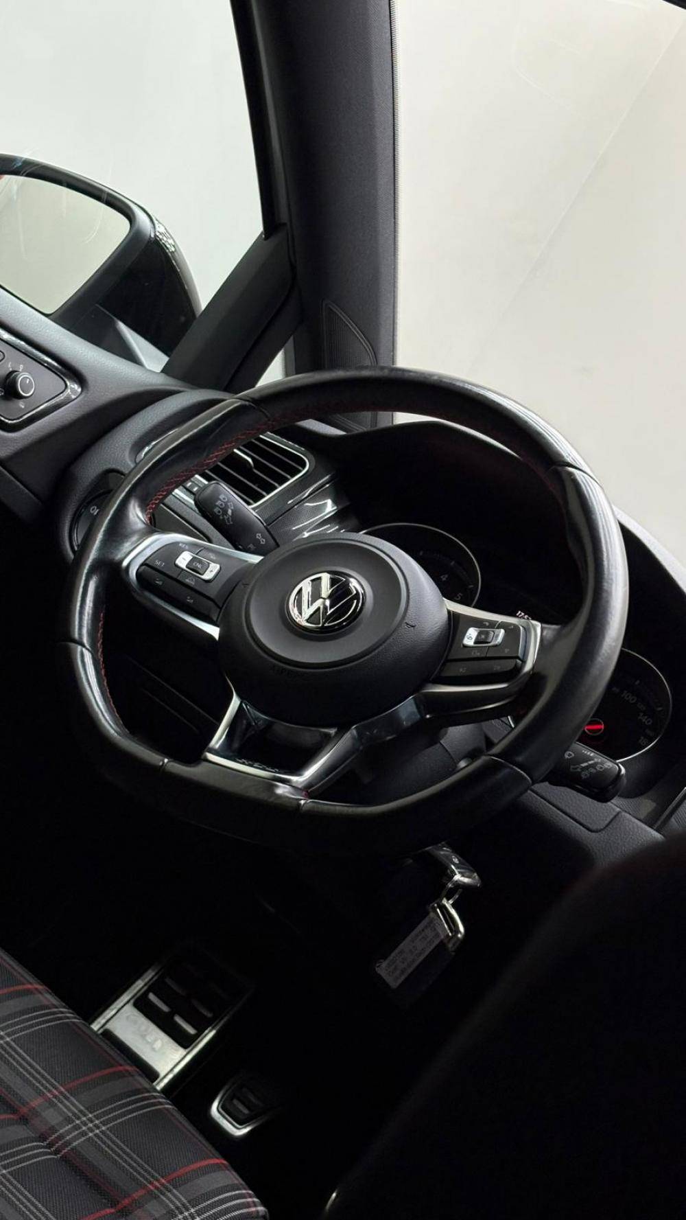 volkswagen-golf-2016-gasolina-1984cc