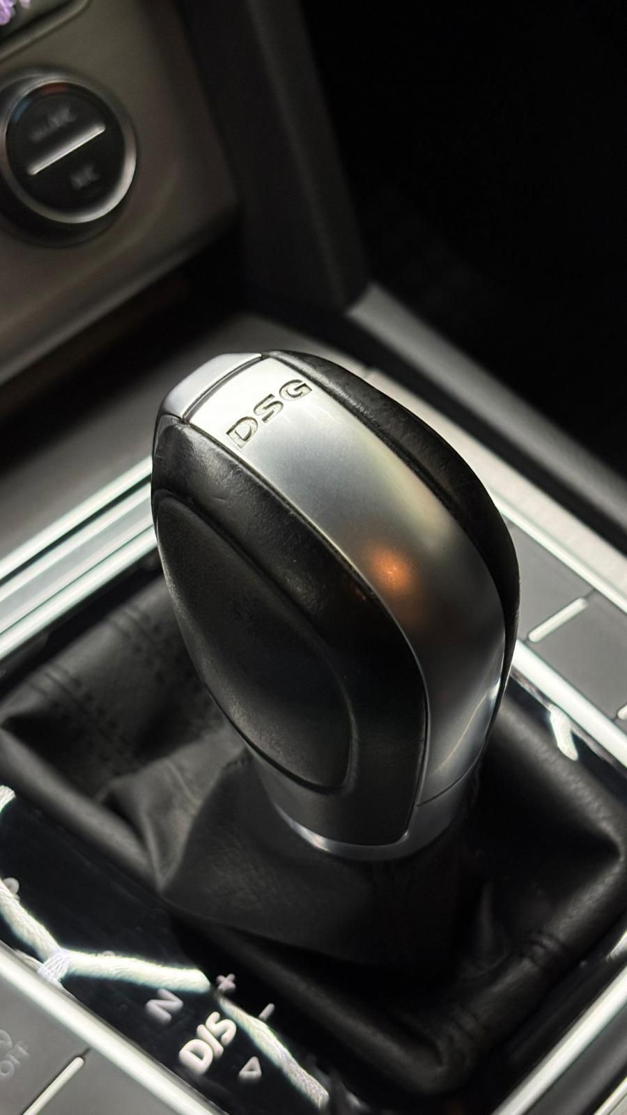 volkswagen-passat-variant-2018-diesel-1598cc