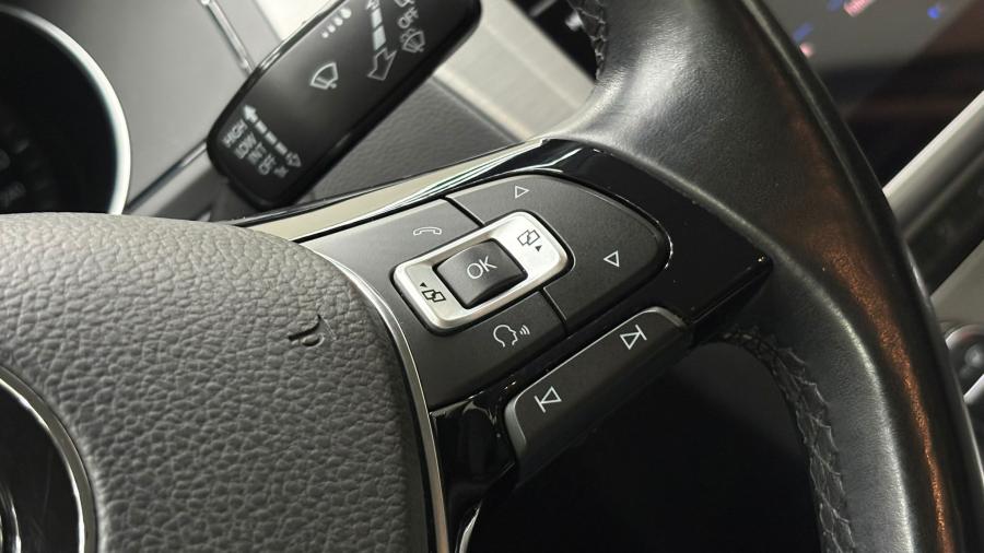 volkswagen-passat-variant-2018-diesel-1598cc