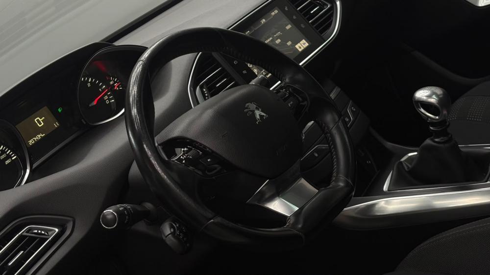 peugeot-308-2017-diesel-1560cc