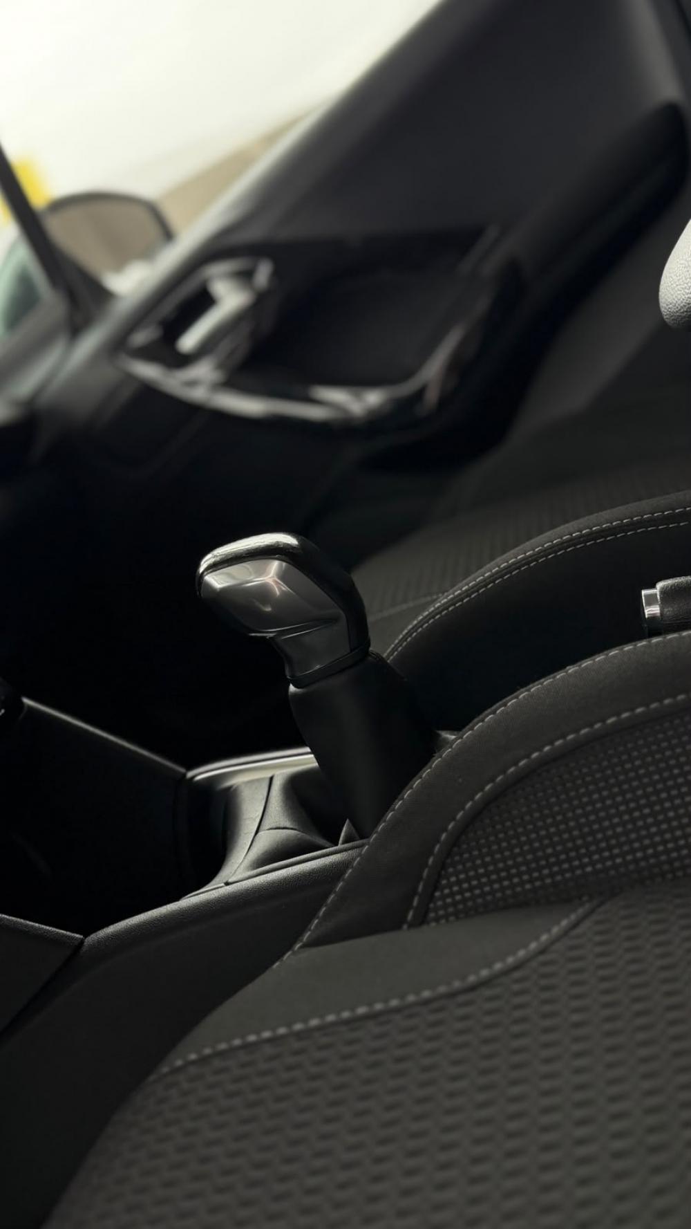 peugeot-208-2018-diesel-1560cc